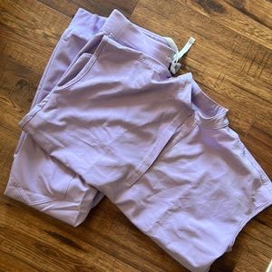 Lilac purple figs scrub set